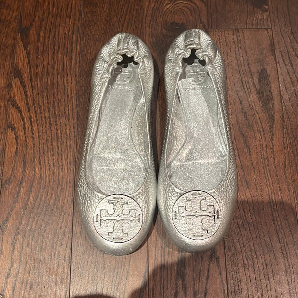 🌟HOST PICK🌟Tory Burch Silver Ballet Flats - Picture 12 of 12